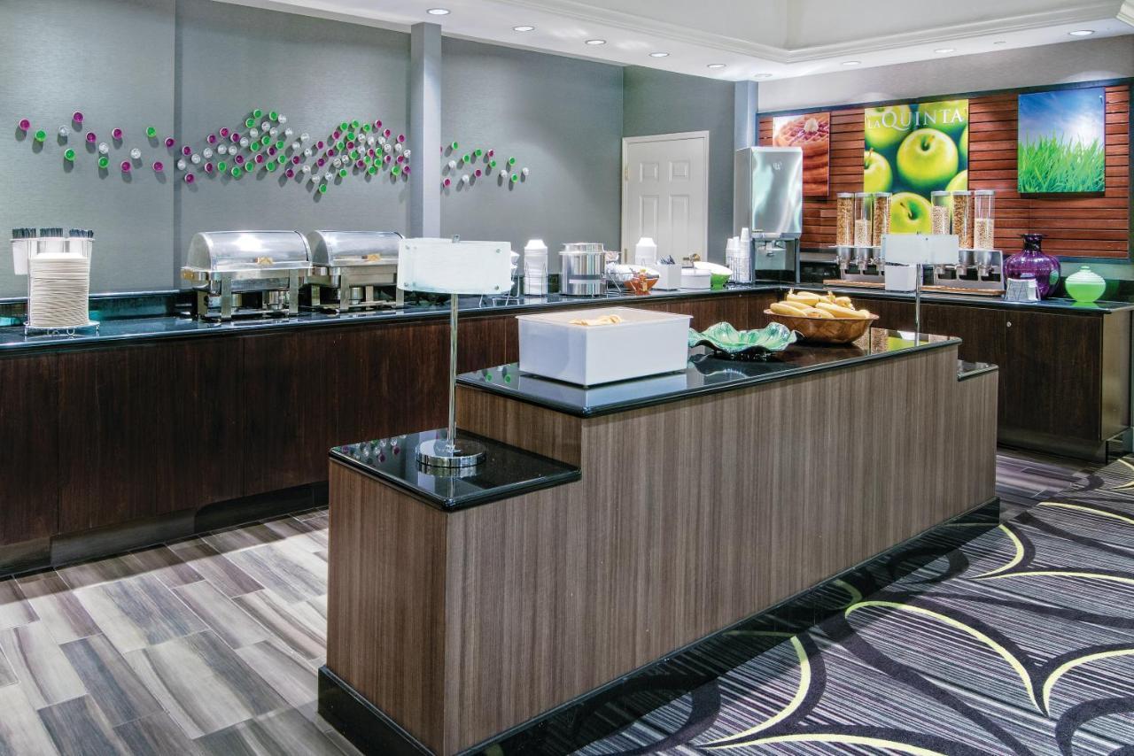 La Quinta Inn & Suites By Wyndham San Antonio Riverwalk Exterior foto